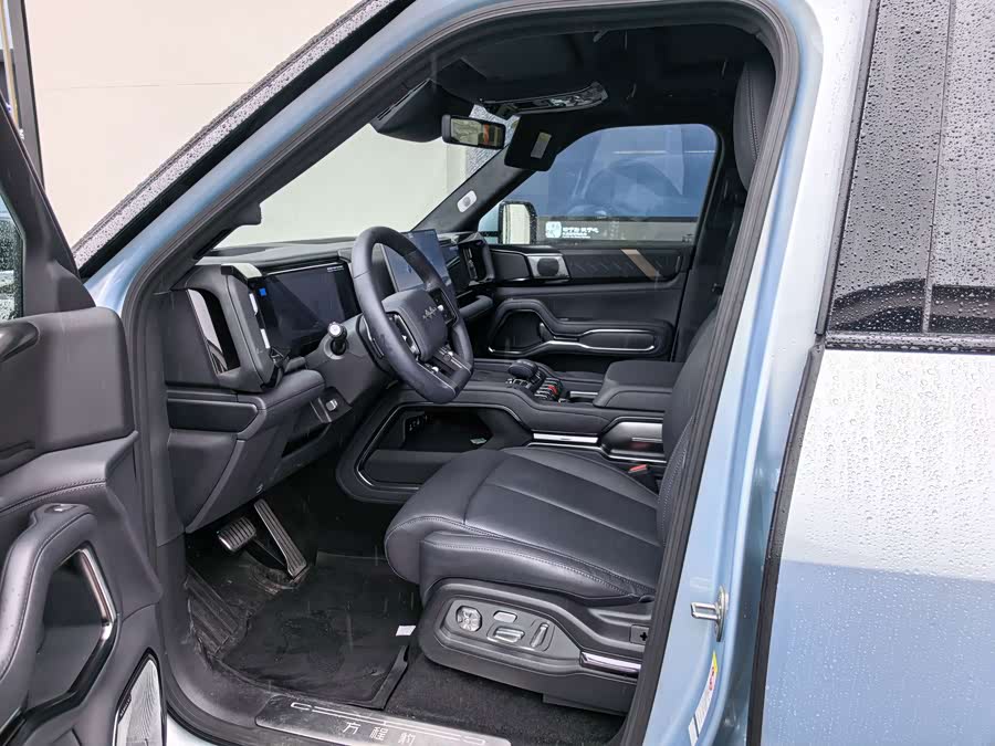 BYD Fangchengbao Leopard 8 2025, фото 2