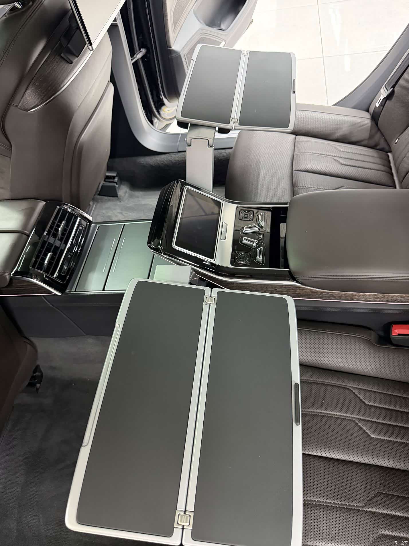 Audi A8L, 2019 18