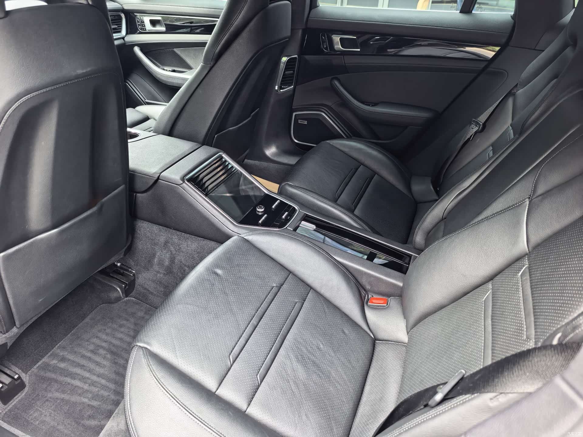 Porsche Panamera, 2018 14