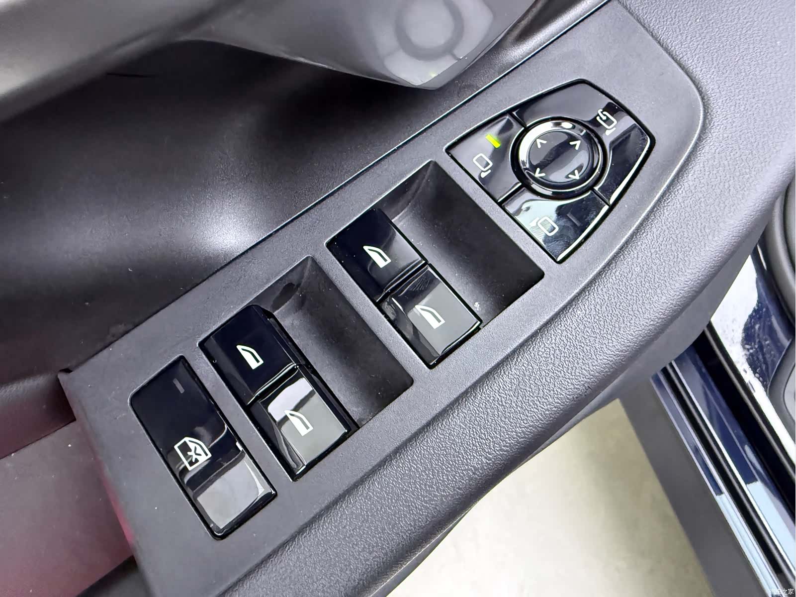 BMW 5 Series, 2024 13