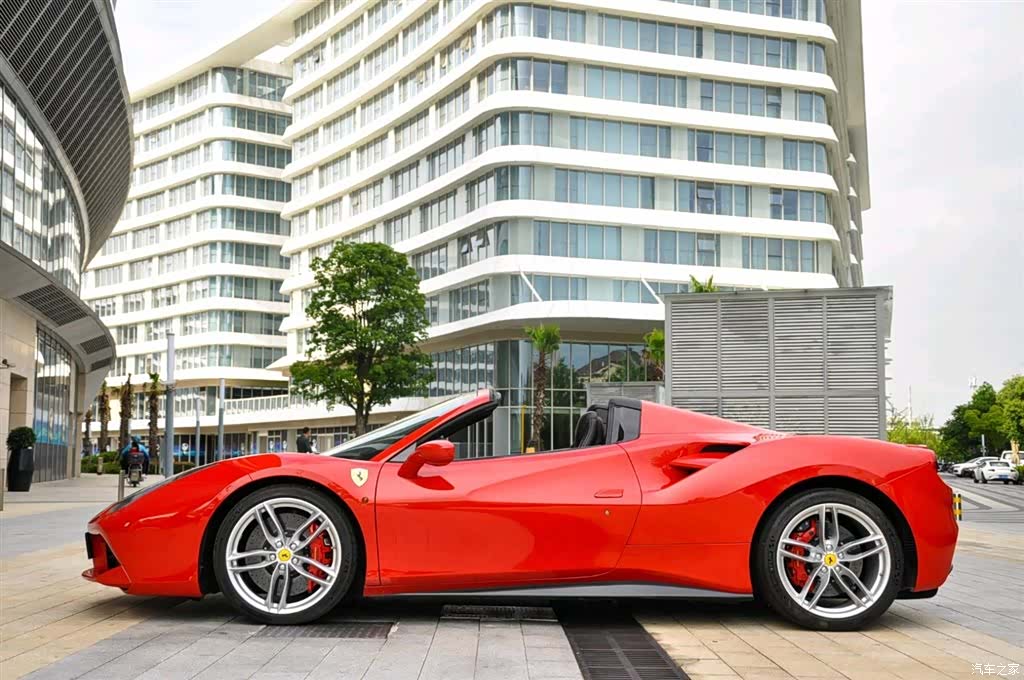 Ferrari 488, 2017 2