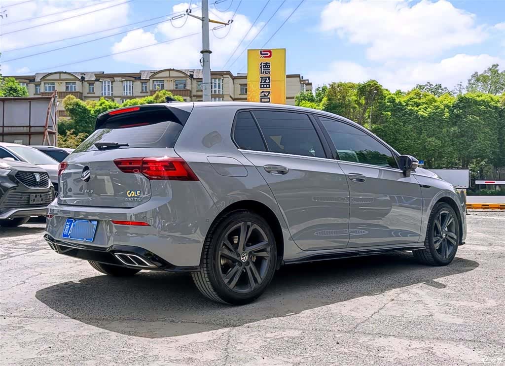 Volkswagen Golf, 2024 4