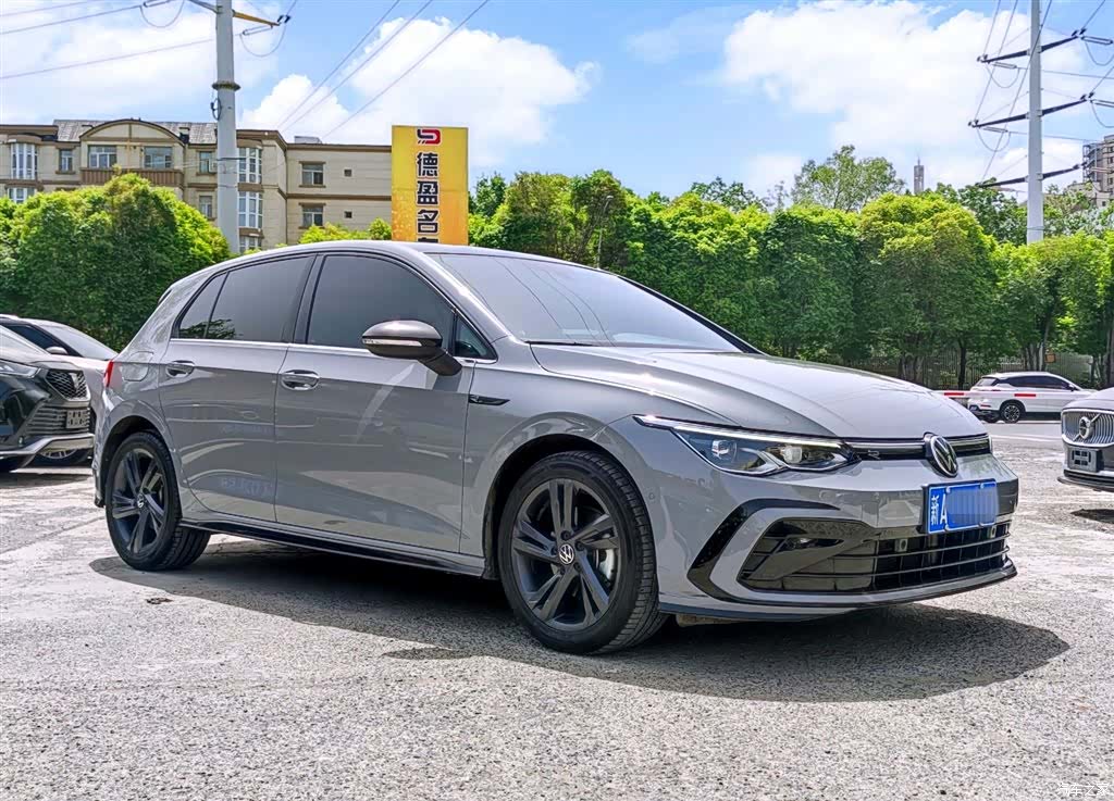 Volkswagen Golf, 2024 3