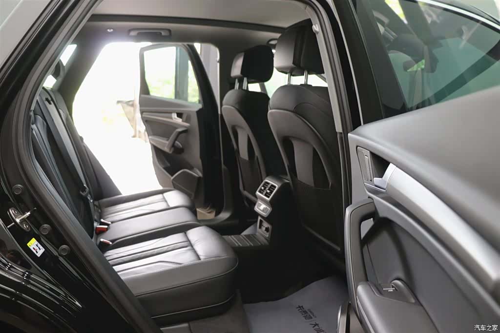 Audi Q5L, 2022 23