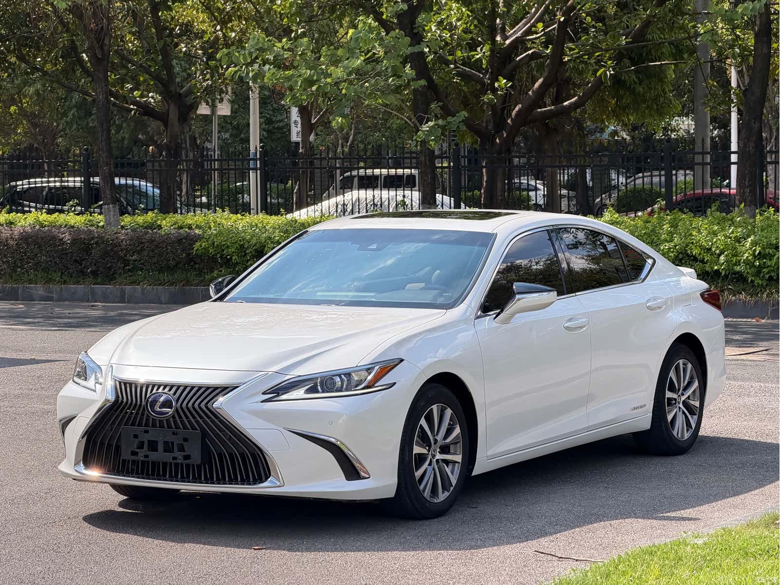Lexus ES, 2020 1