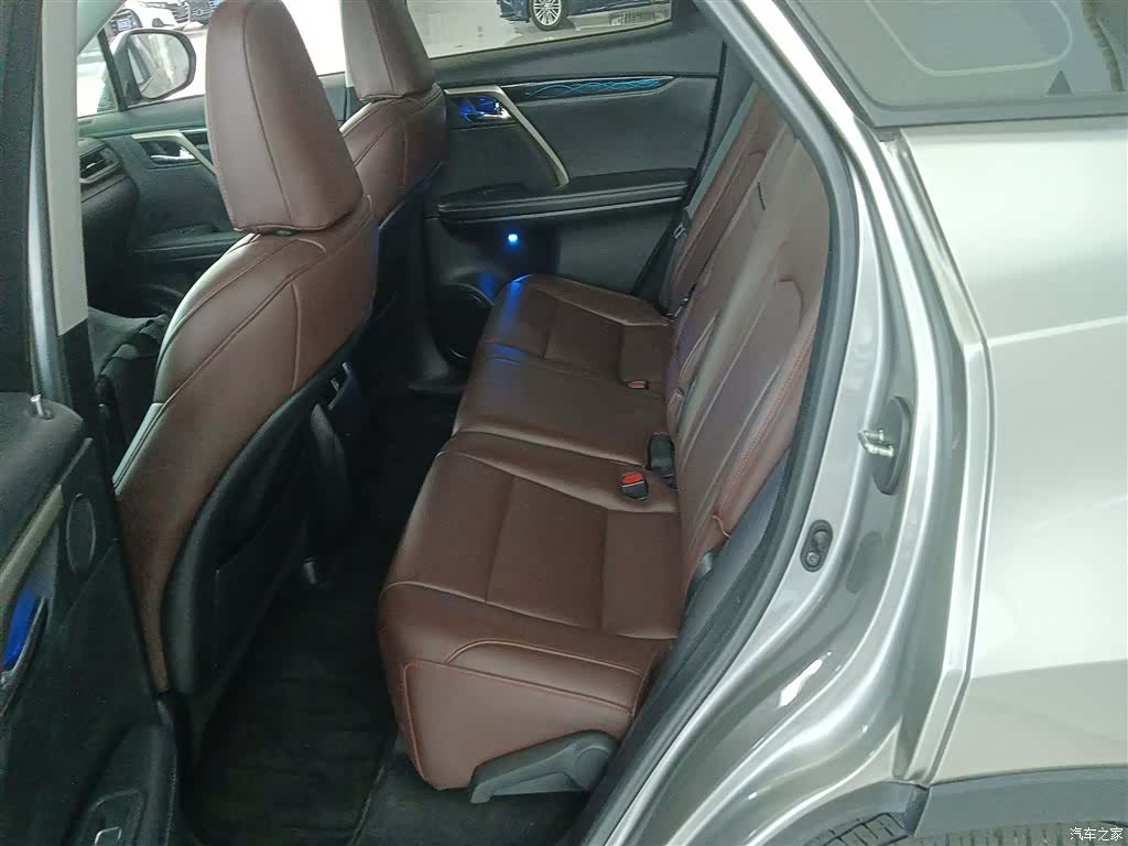 Lexus RX, 2022 13
