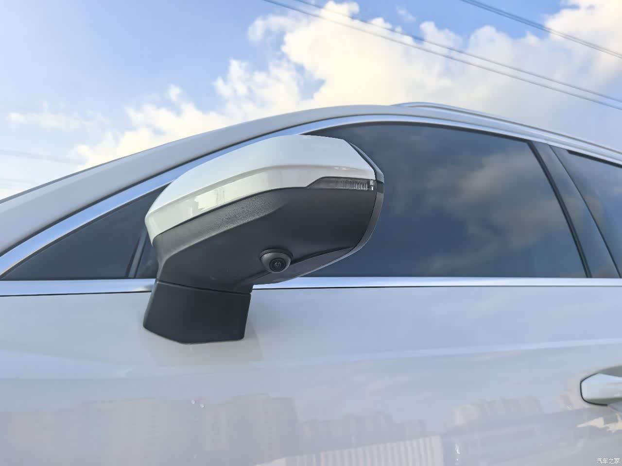Audi Q3, 2022 10
