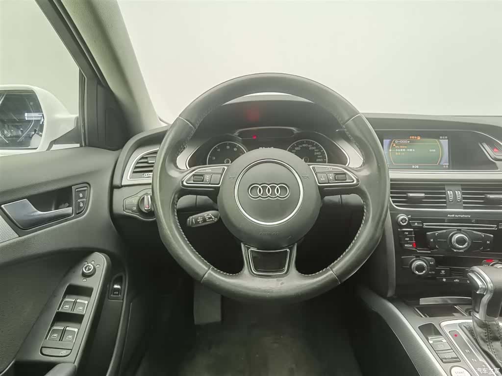 Audi A4L, 2016 11