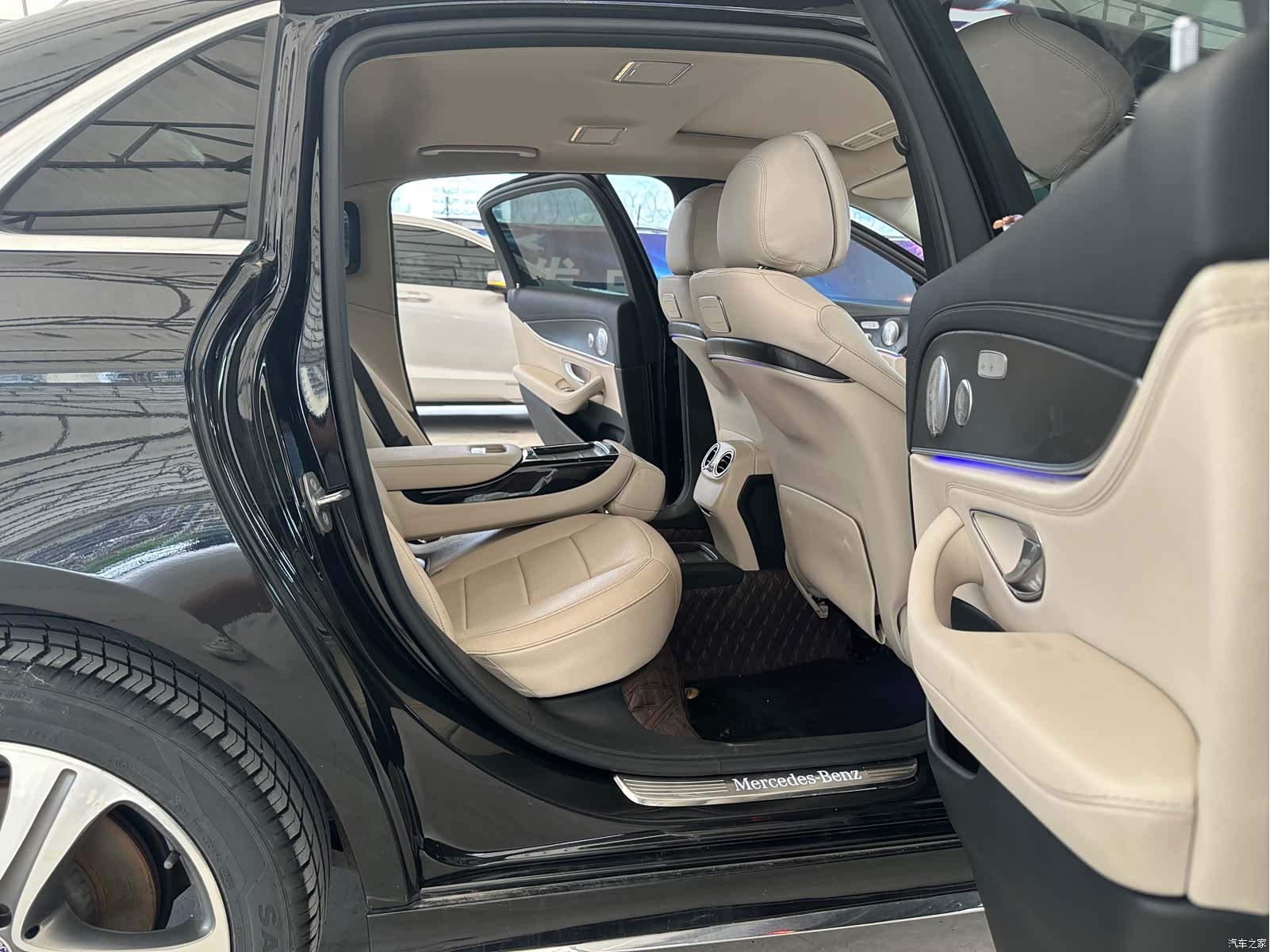 Mercedes-Benz E-Class, 2017 24