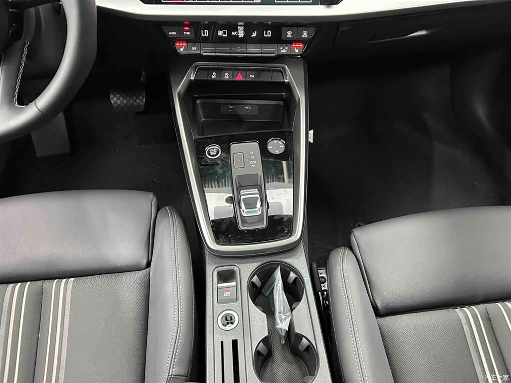 Audi A3, 2022 все фото