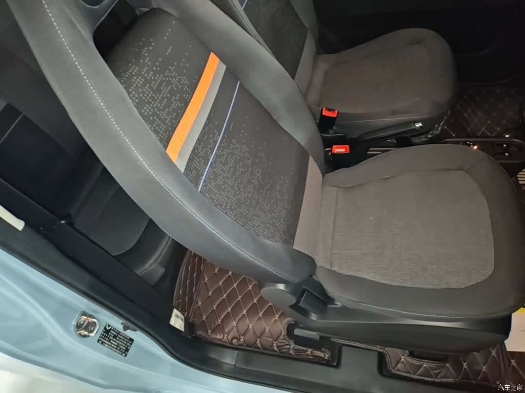Wuling MINIEV, 2020 25