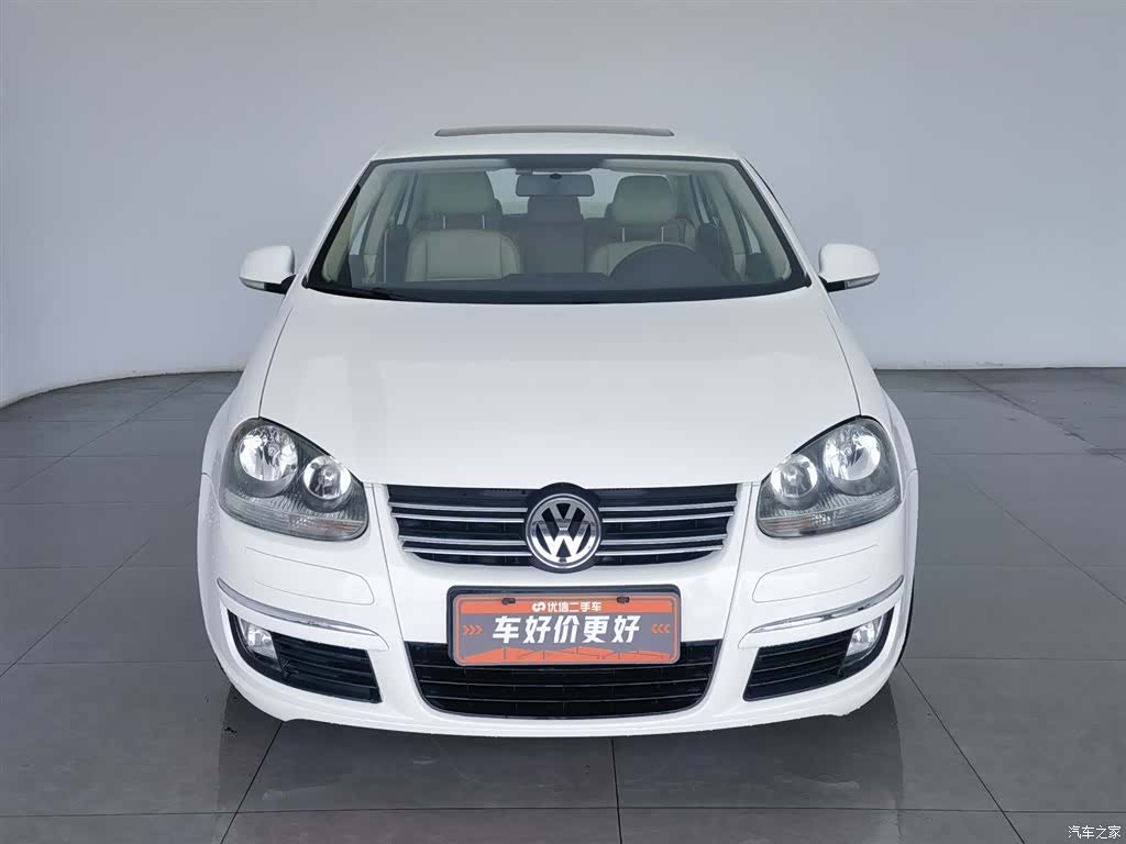 Volkswagen Sagitar, 2011 3