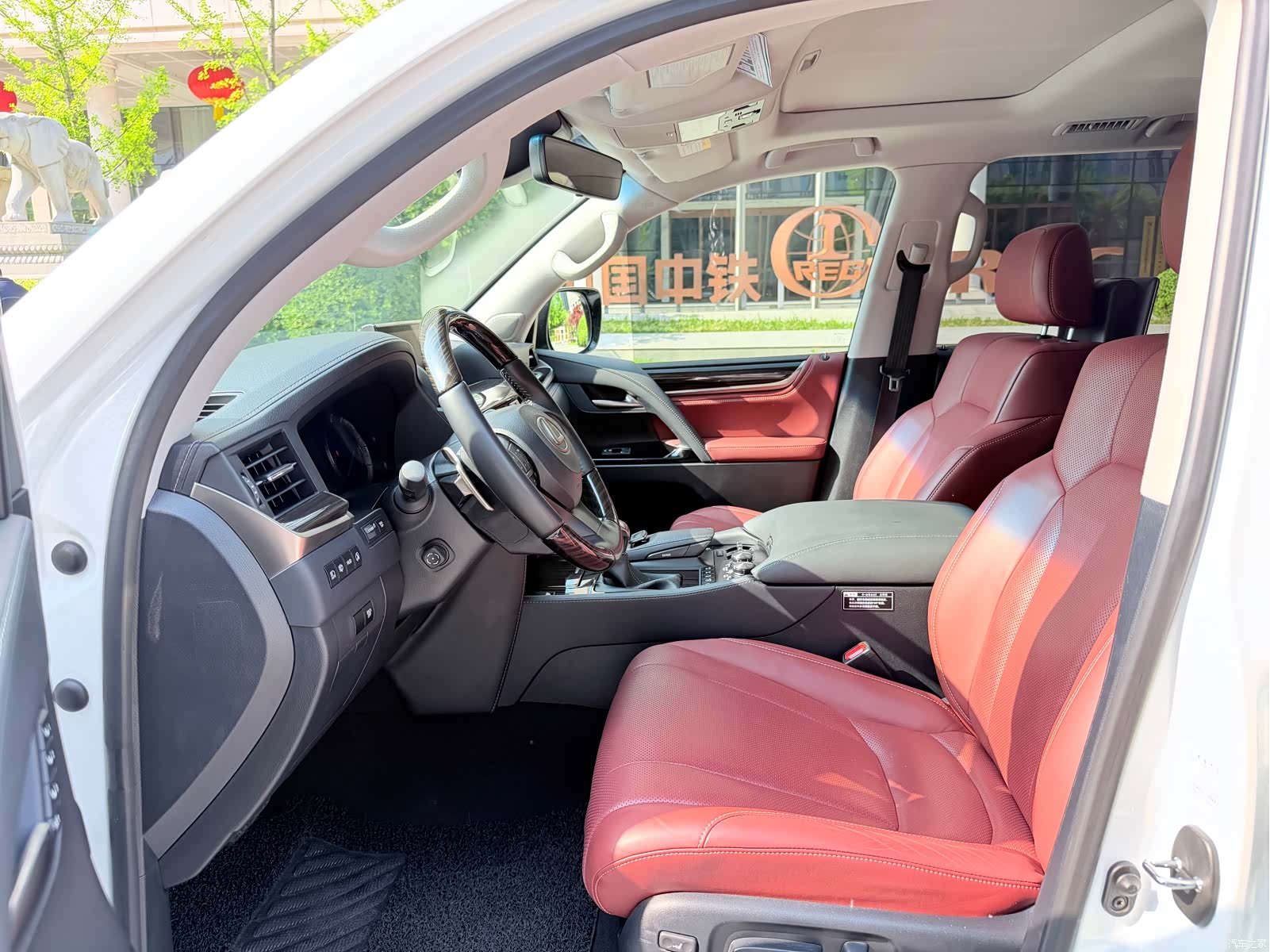 Lexus LX, 2019 7