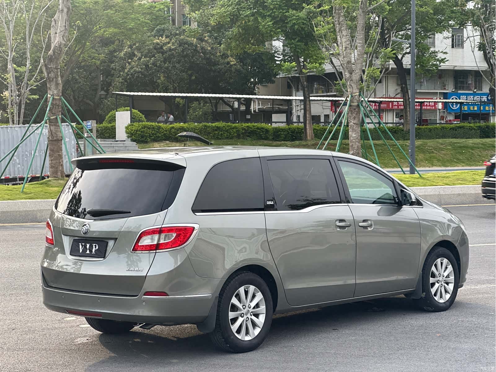 Buick GL8, 2013 8