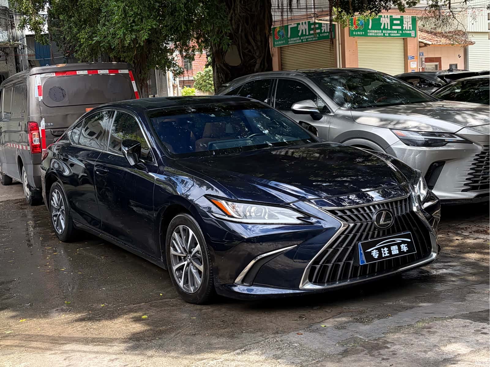 Lexus ES, 2023 3