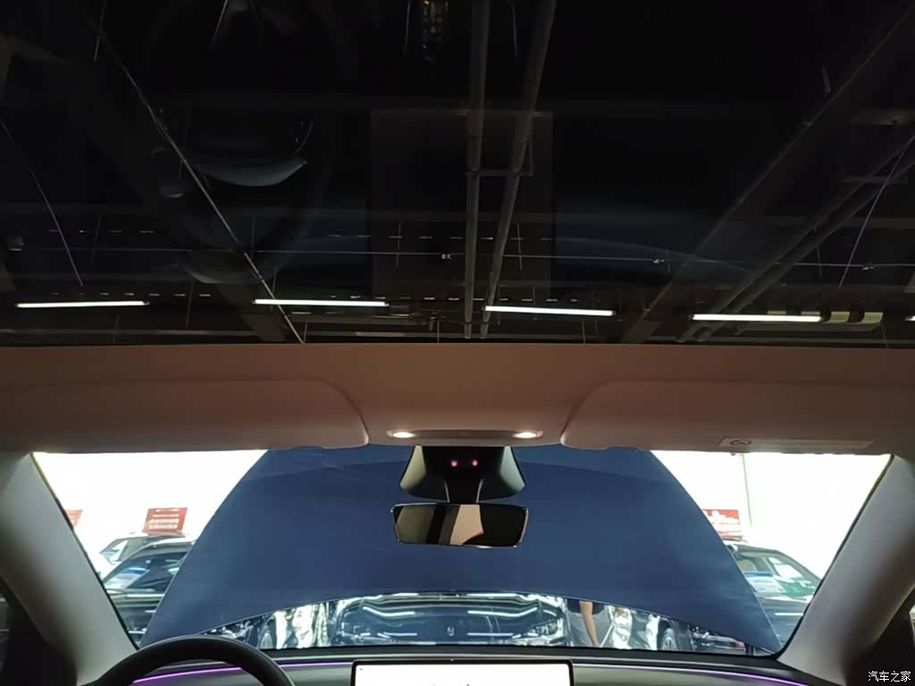 Tesla Model Y, 2025 18