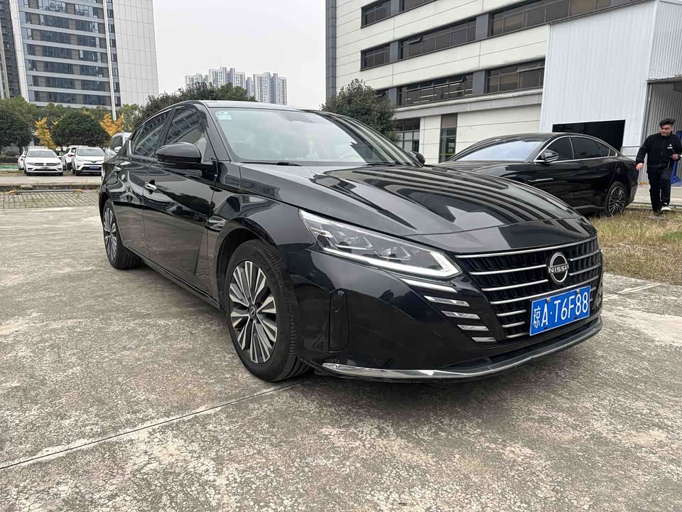Nissan Teana