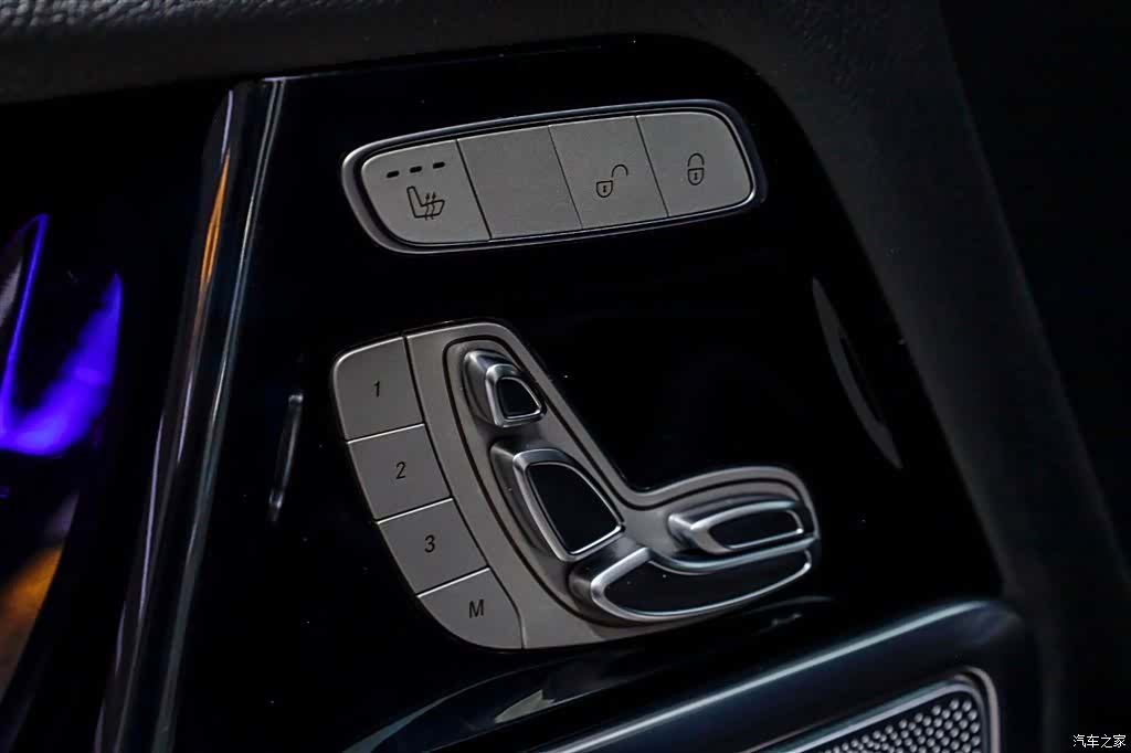 Mercedes-Benz G-Class, 2023 12