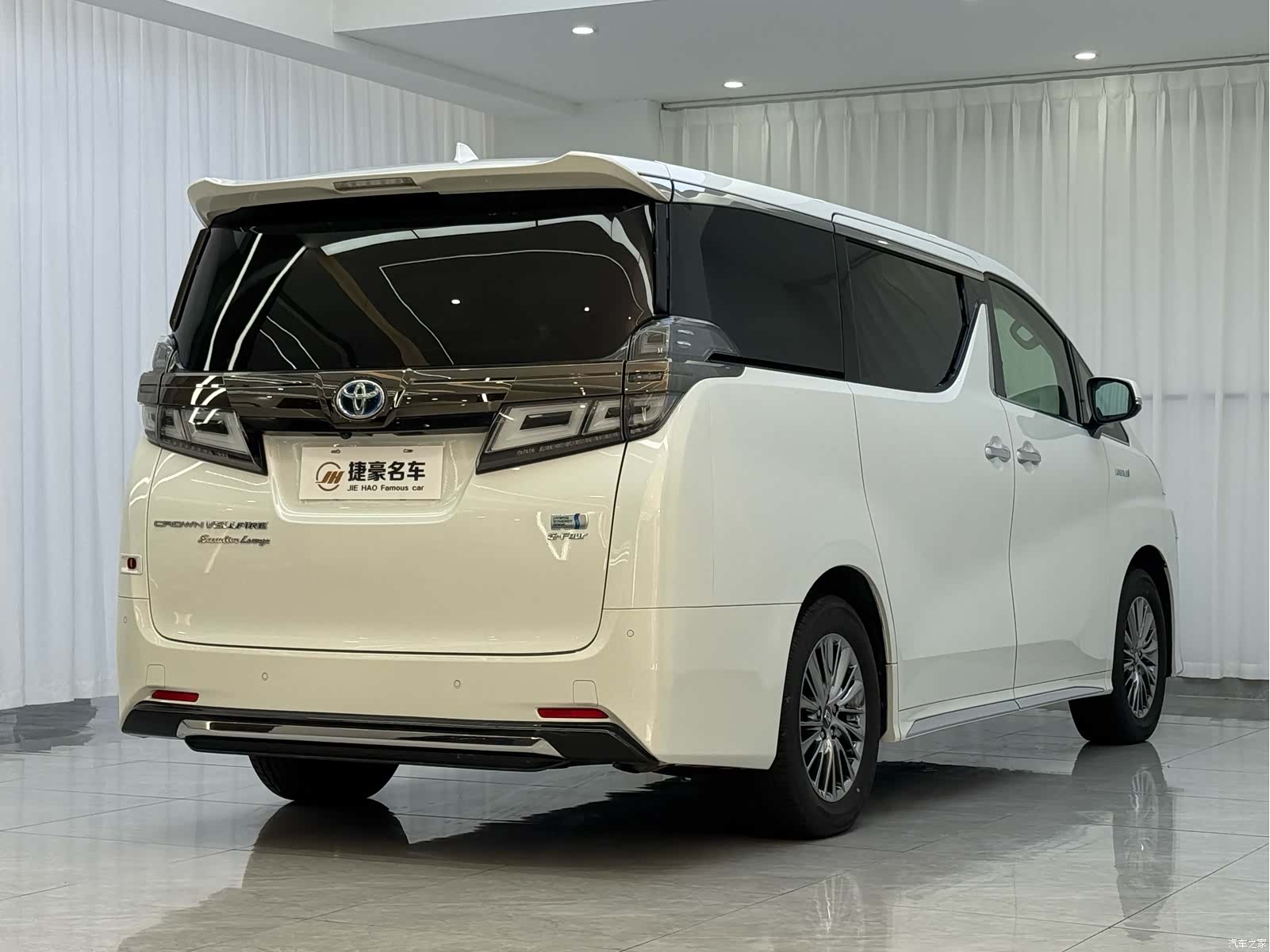 Toyota Vellfire, 2023 13