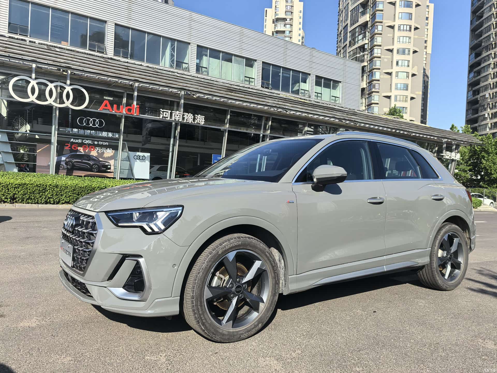 Audi Q3, 2024 3