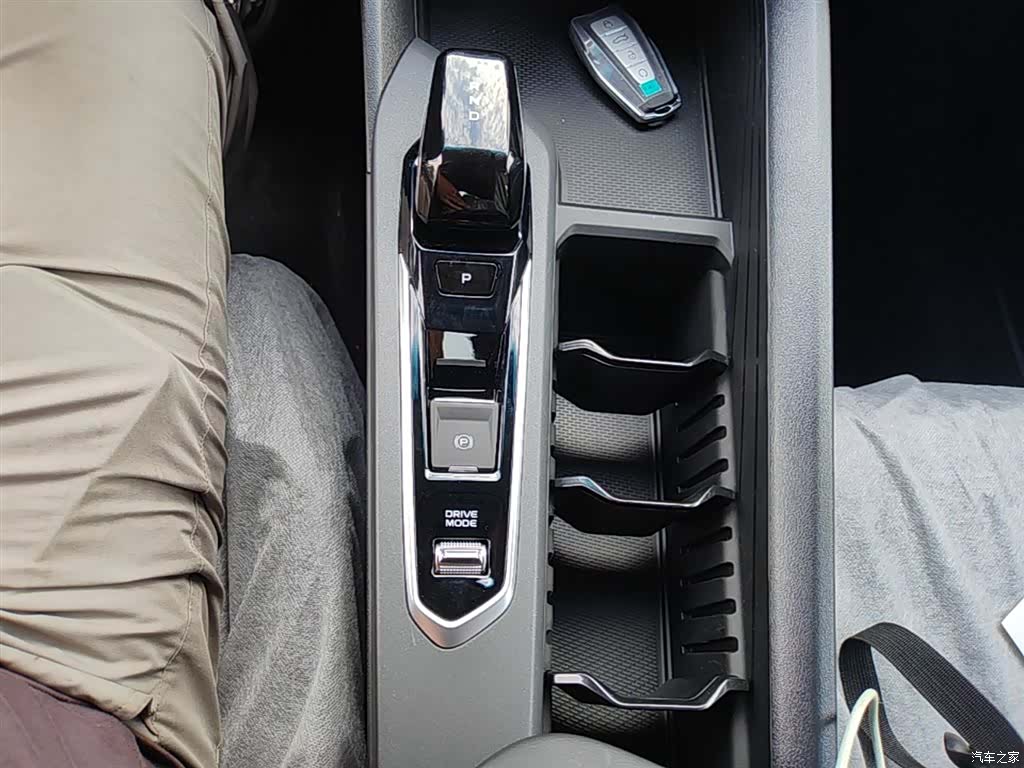 Geely Binray, 2026 14