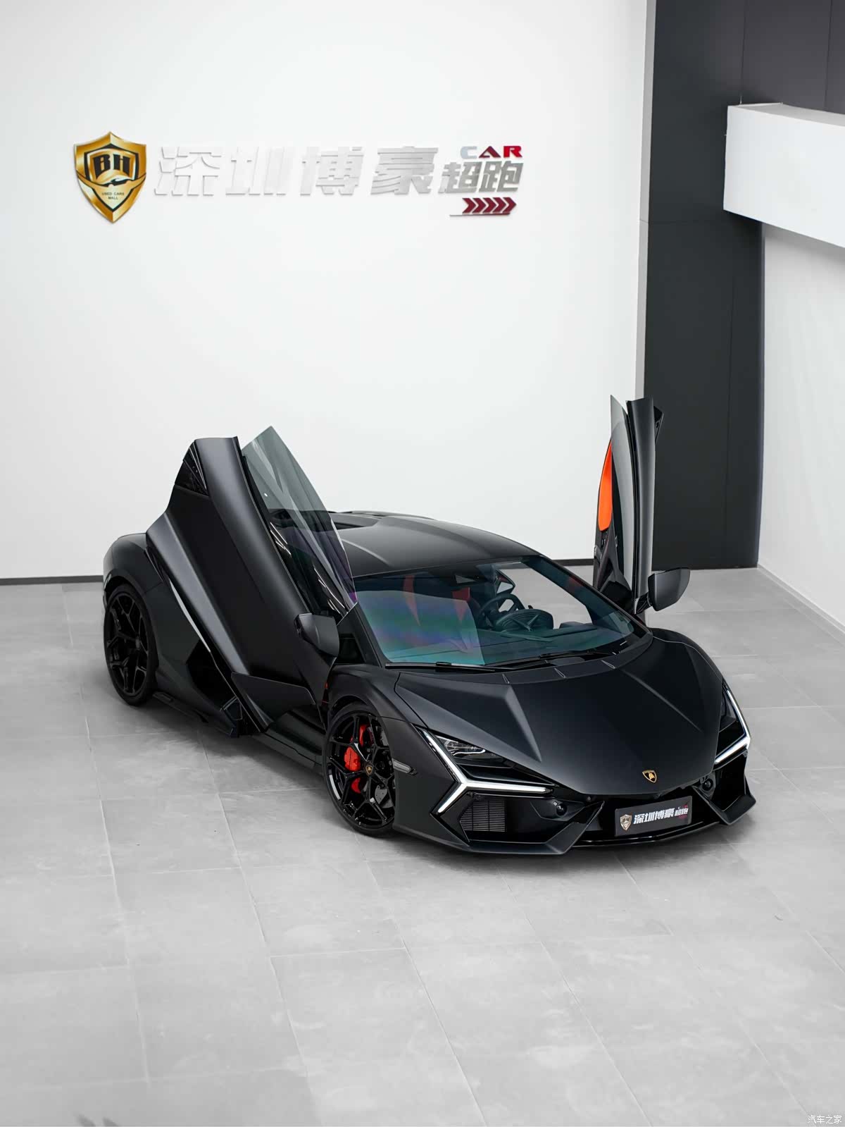 Lamborghini Revuelto, 2025 7