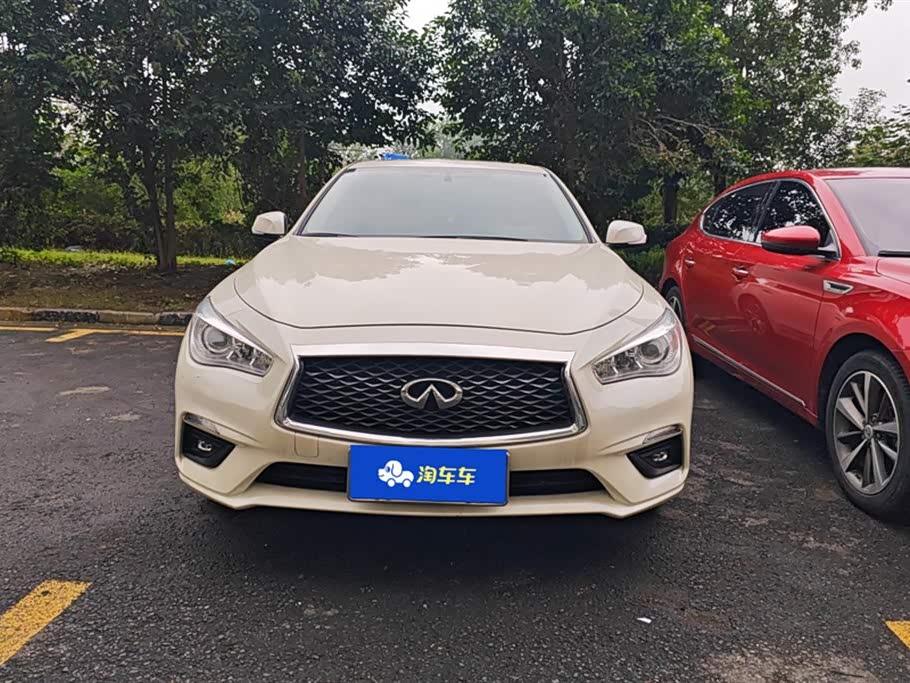 Infiniti Q50L