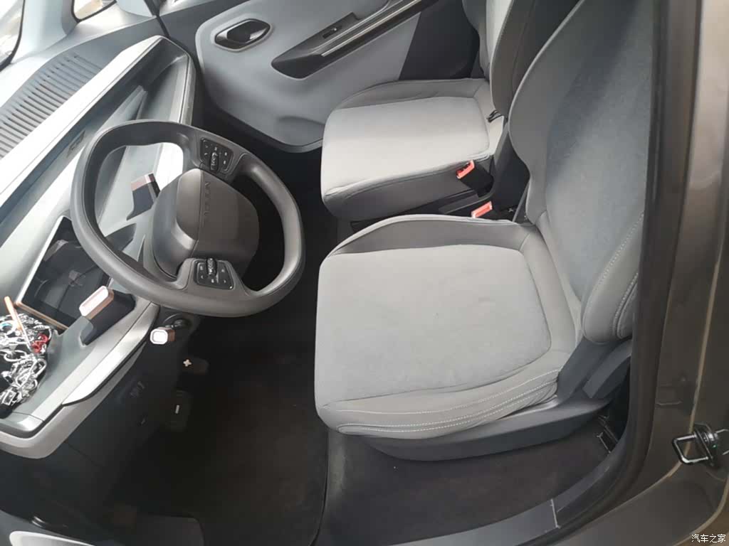 Wuling E200, 2019 15