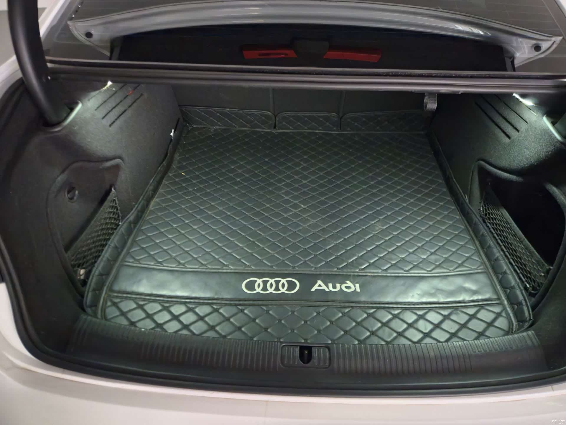 Audi A4L, 2024 21