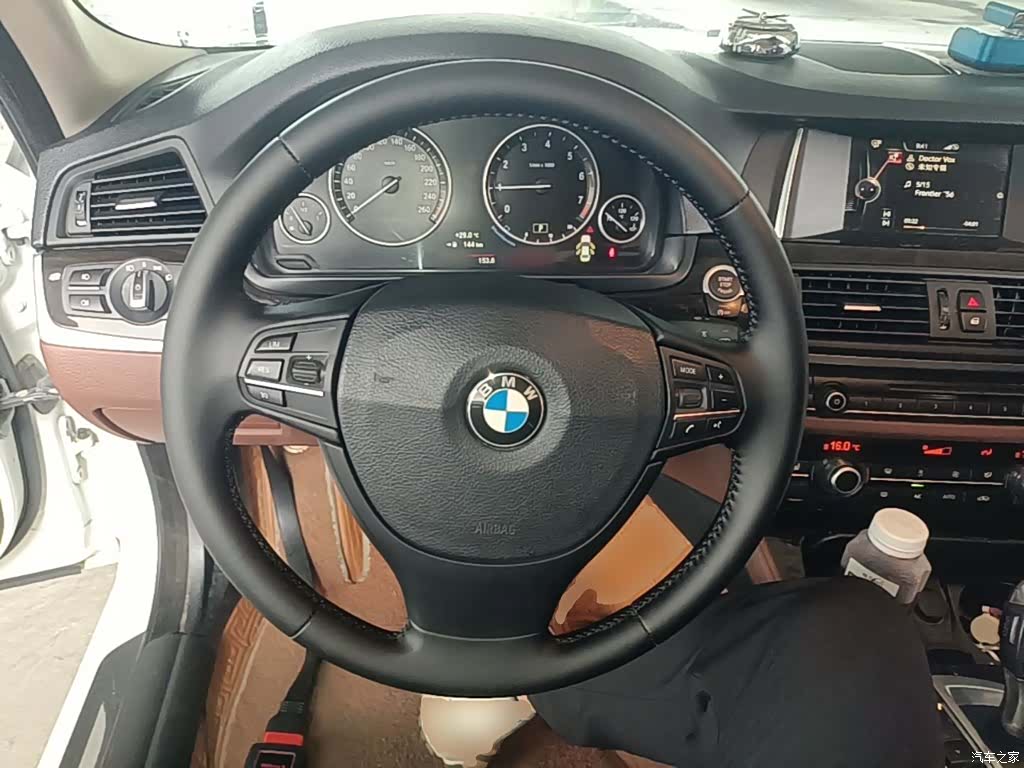 BMW 5 Series, 2015 11