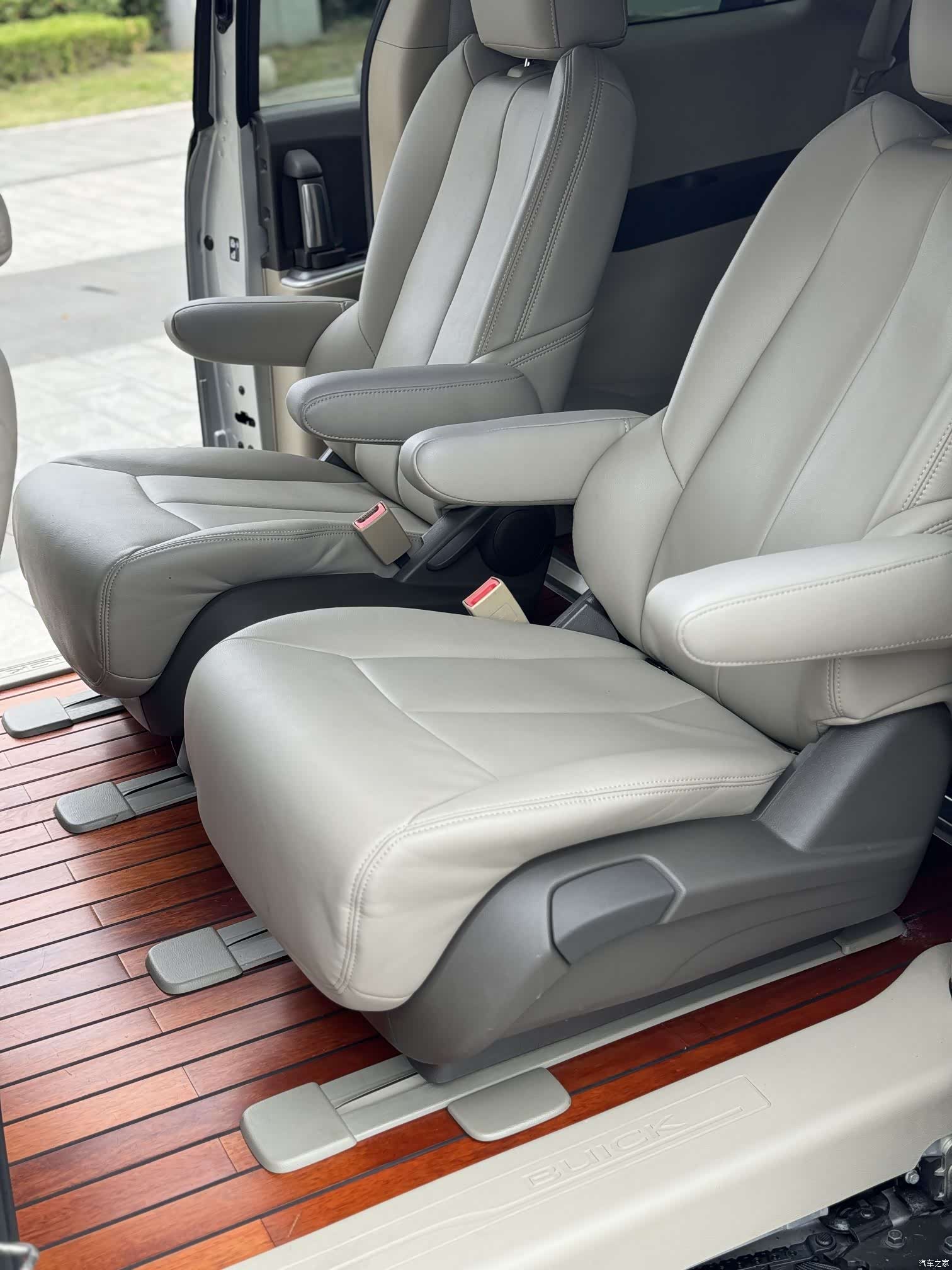 Buick GL8, 2014 14