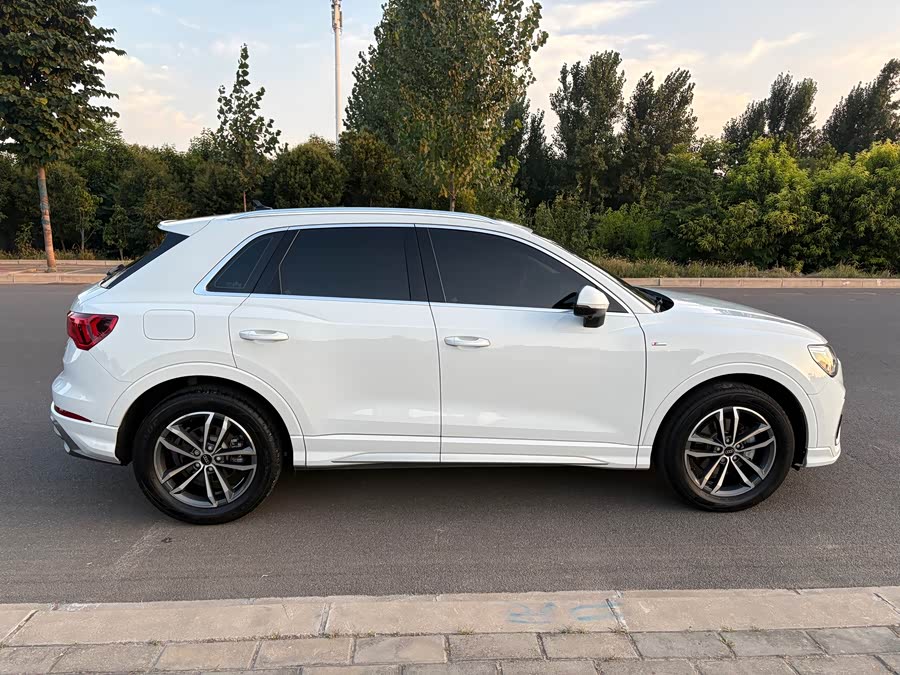 Audi Q3 2022, фото 4