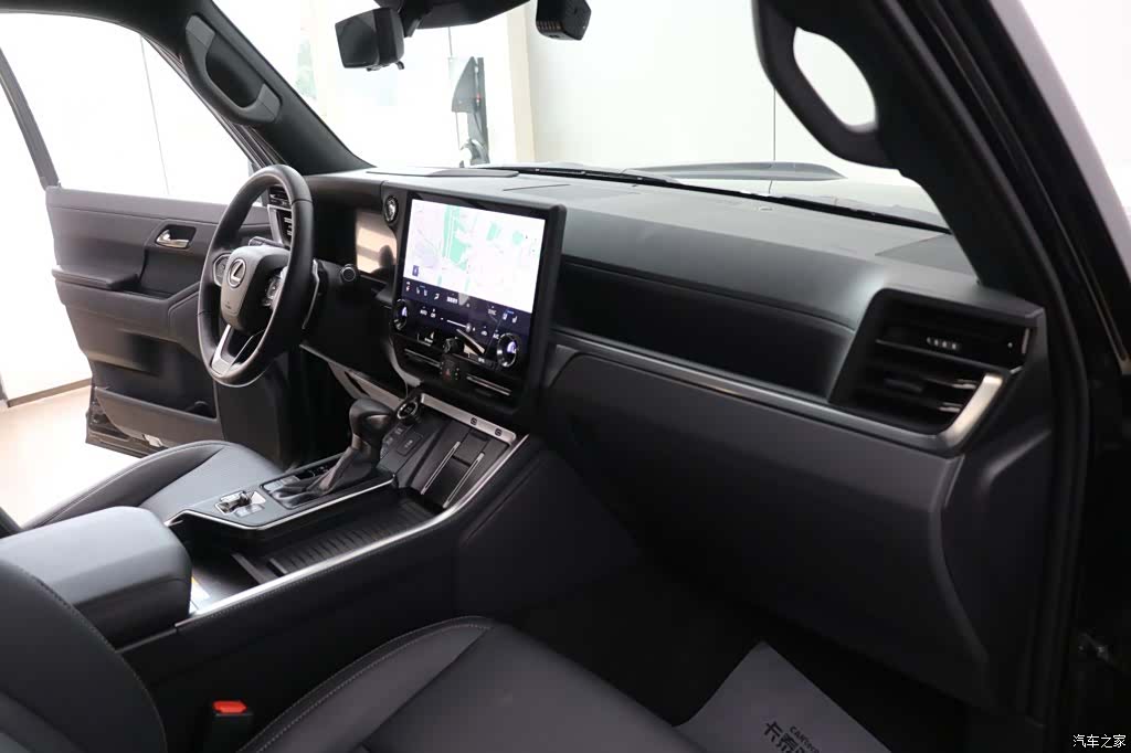 Lexus GX, 2025 21