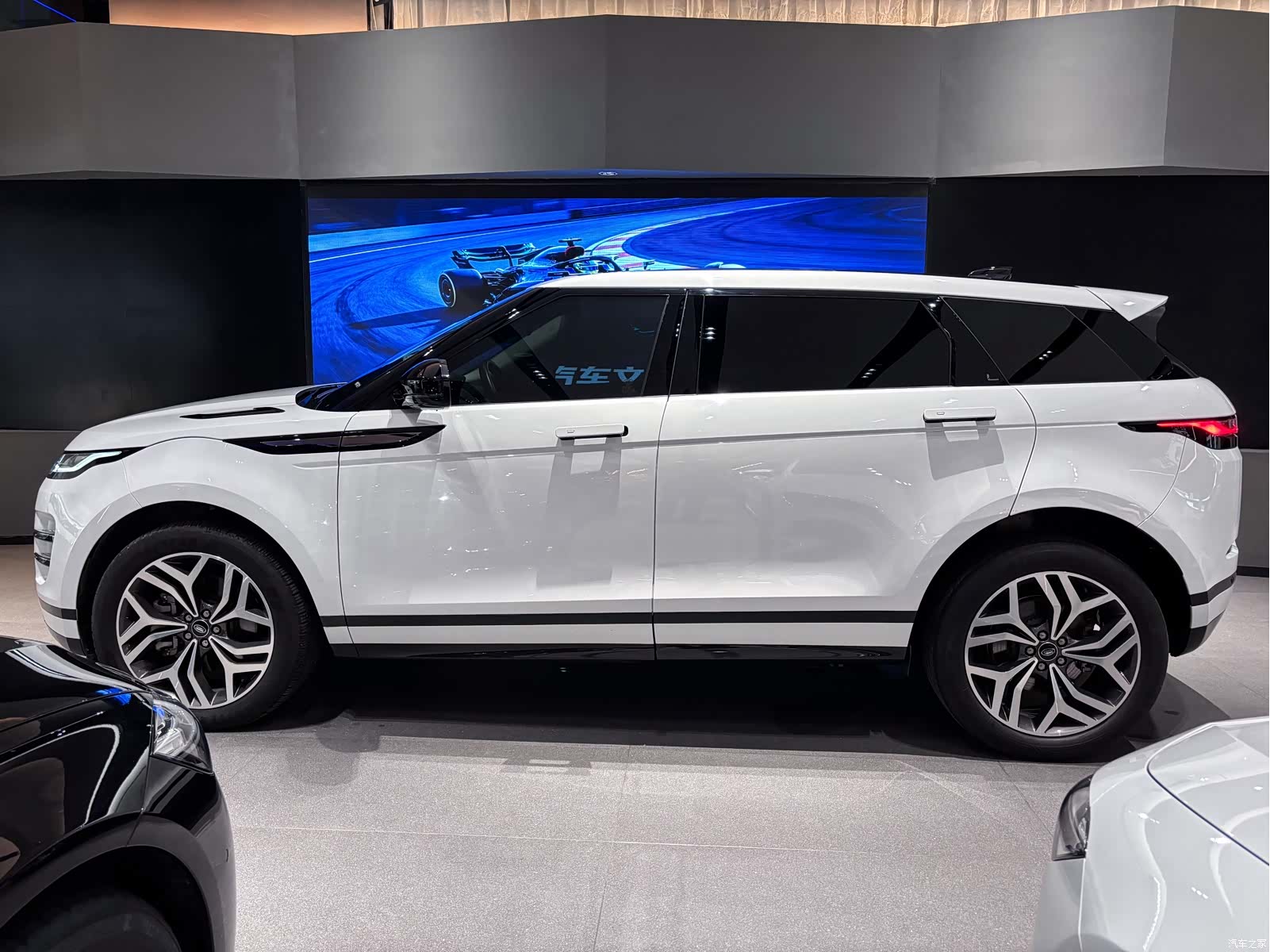 Land Rover Range Rover, 2024 3