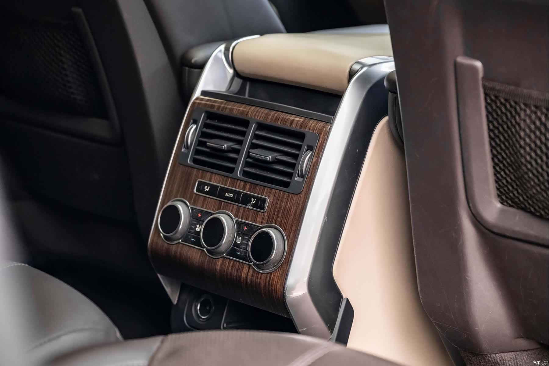 Land Rover Range Rover, 2015 11