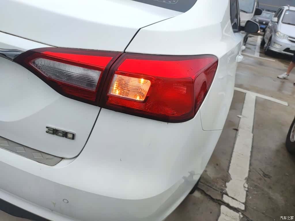 Roewe 360, 2016 8