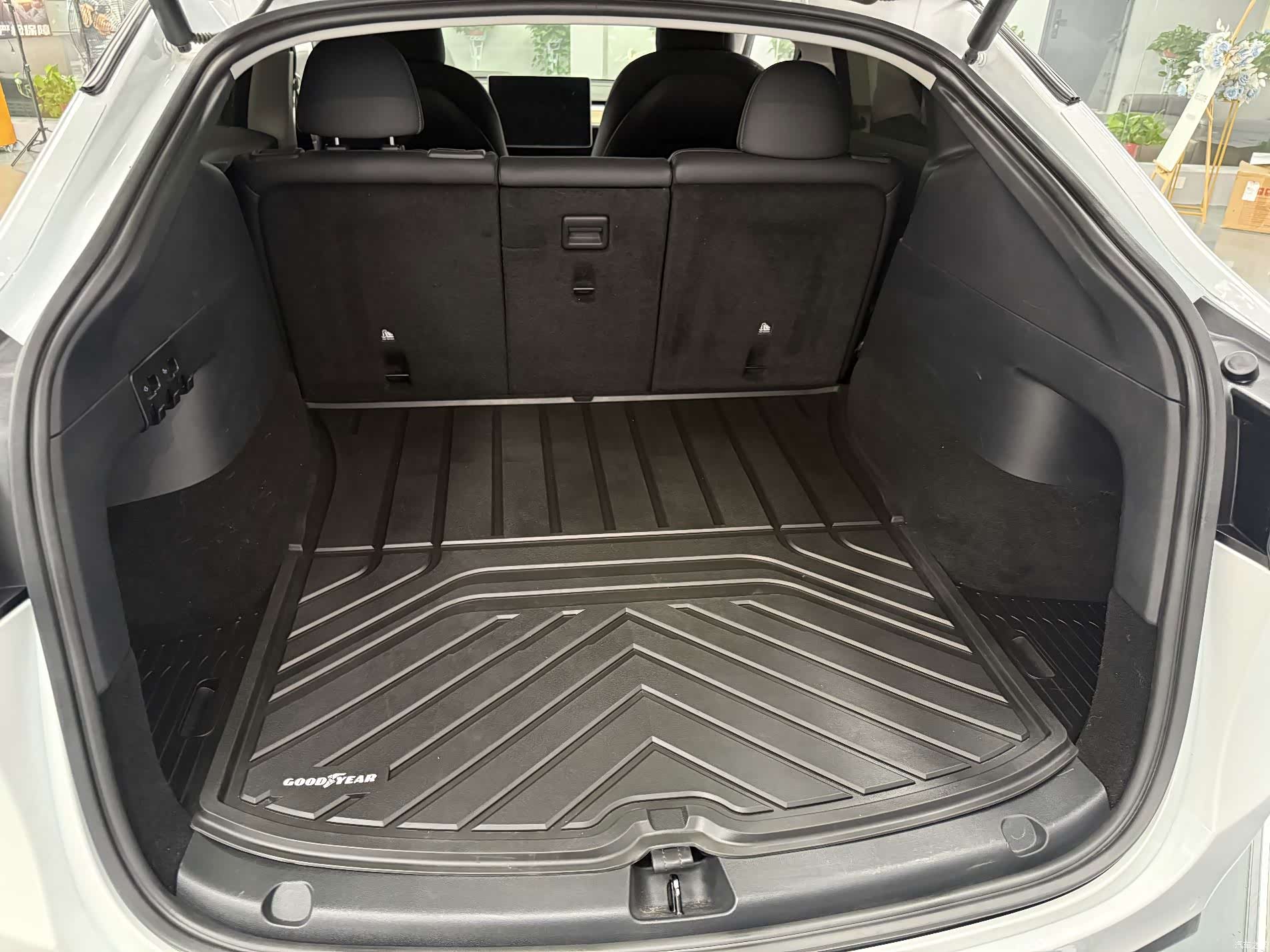 Tesla Model Y, 2021 14