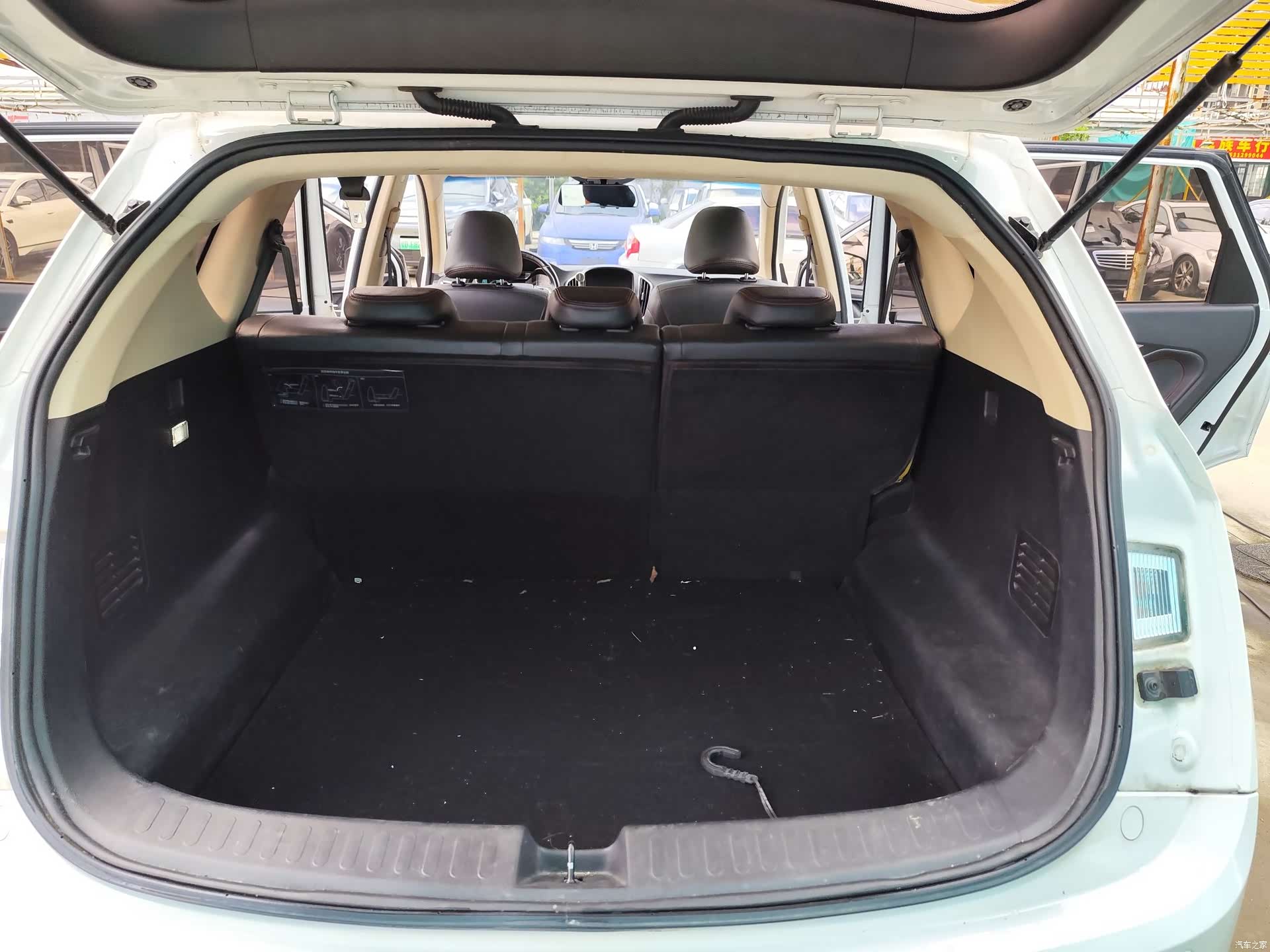 Wuling 560, 2017 8