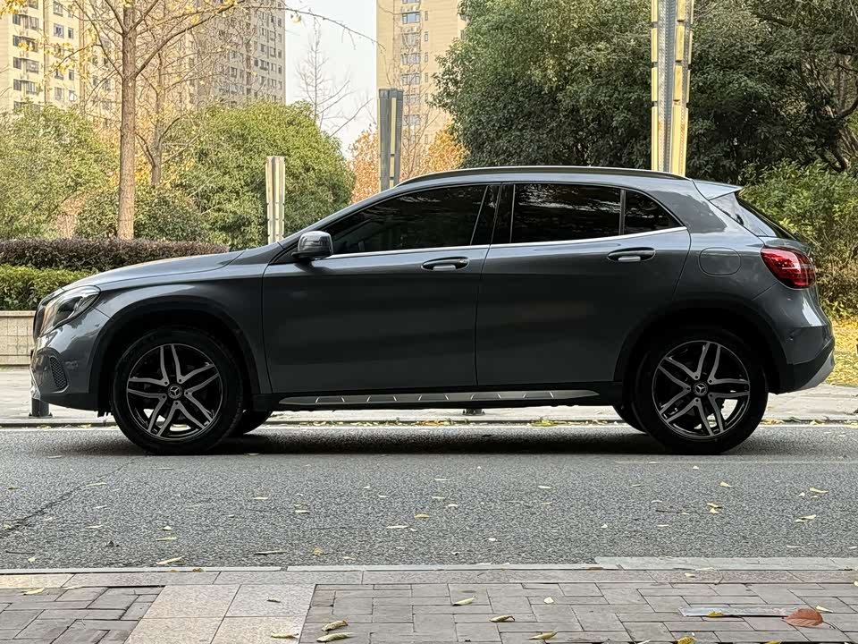 Mercedes-Benz GLA
