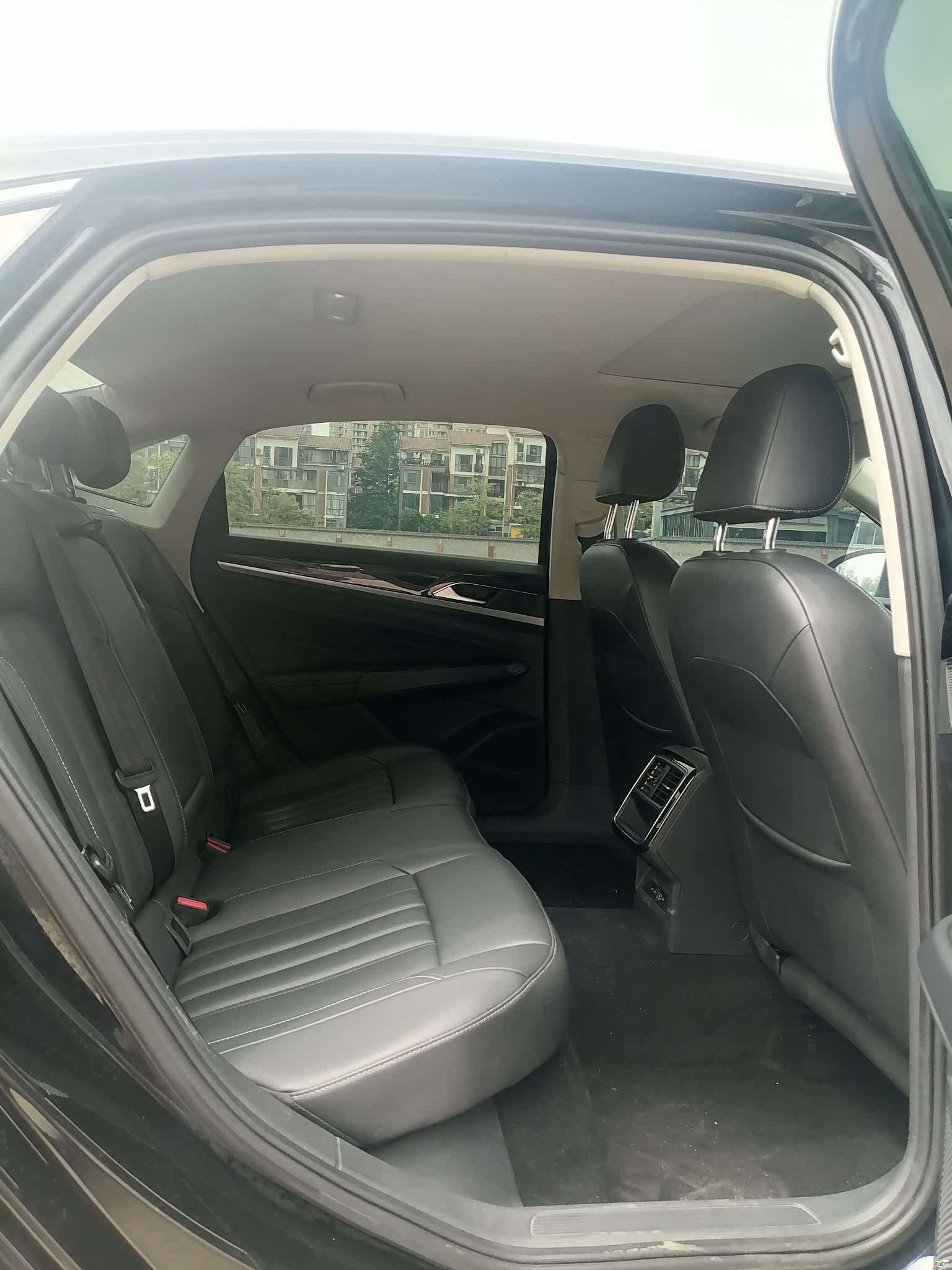 Volkswagen Passat, 2020 все фото
