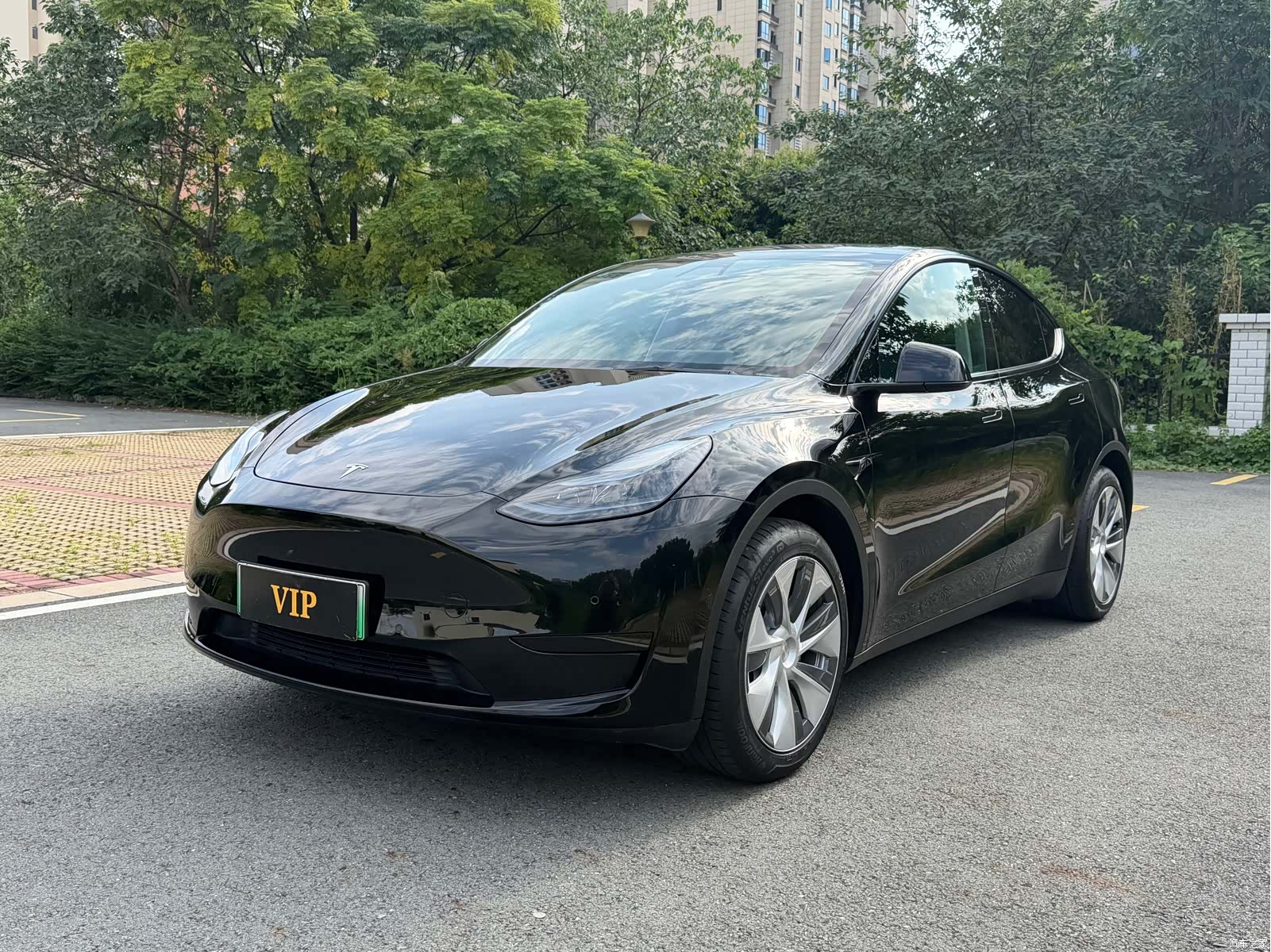 Tesla Model Y, 2023 1