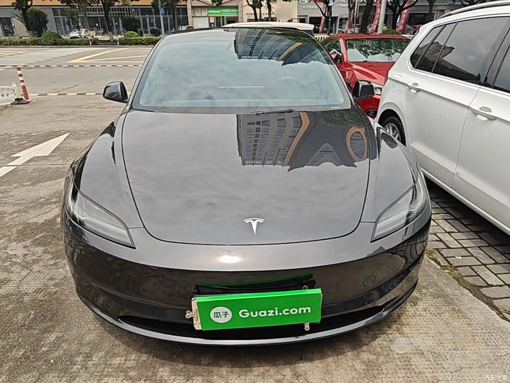 Tesla Model 3, 2024 3