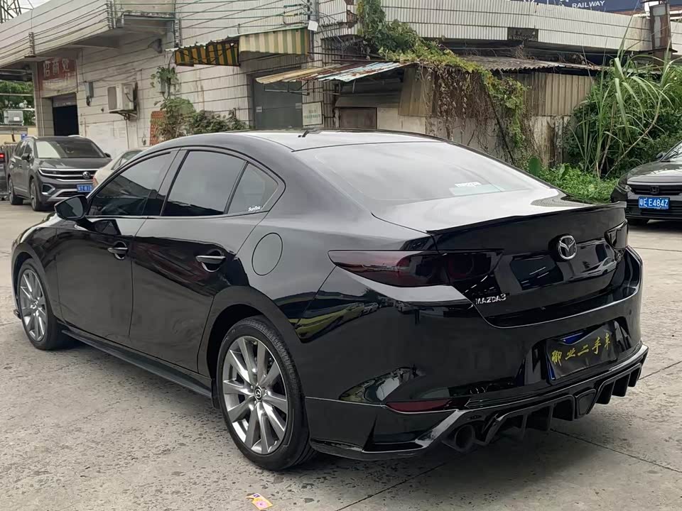 Mazda 3 Angkesaila