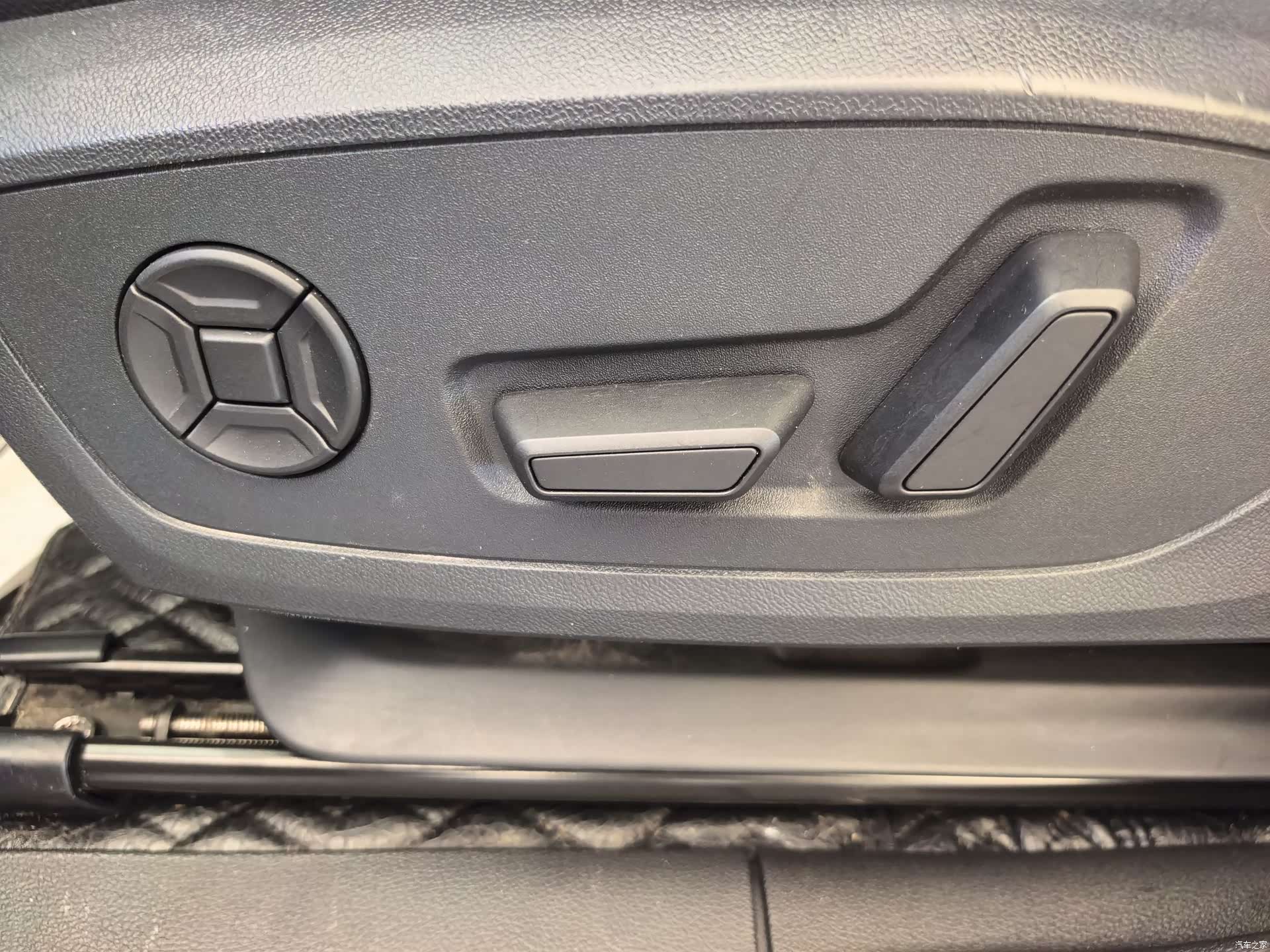Audi Q3, 2022 6