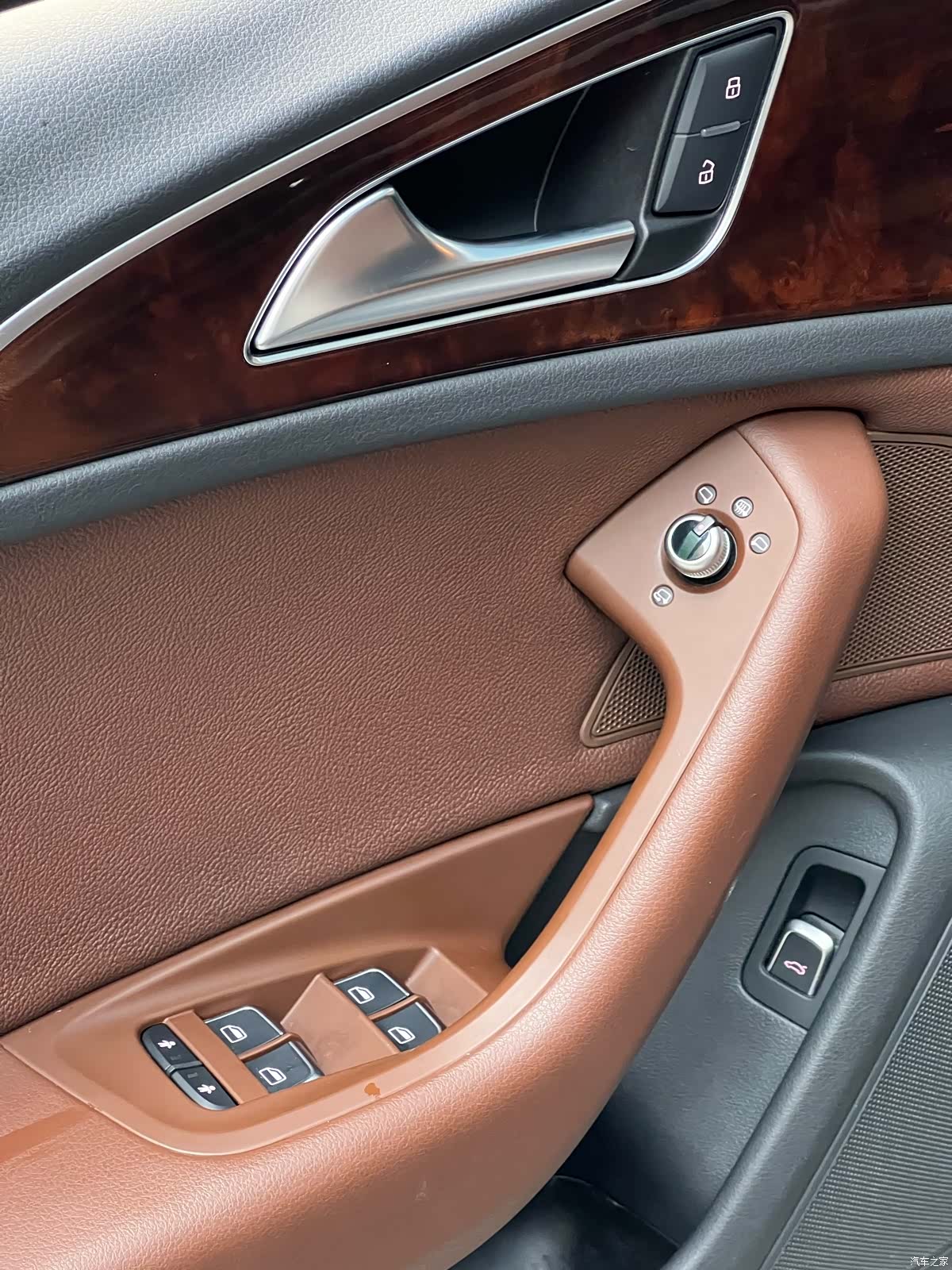 Audi A6L, 2016 12