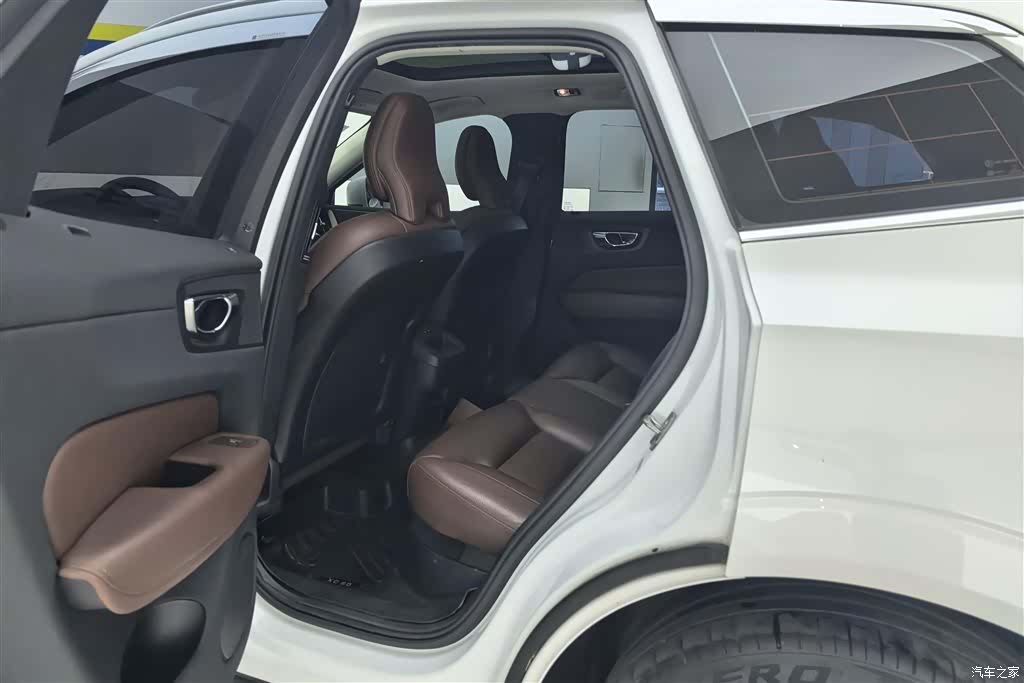 Volvo XC60, 2019 11