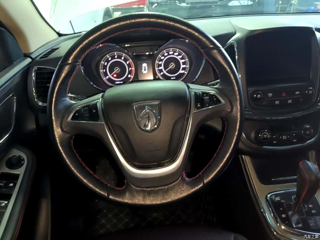 Wuling 560, 2017 11