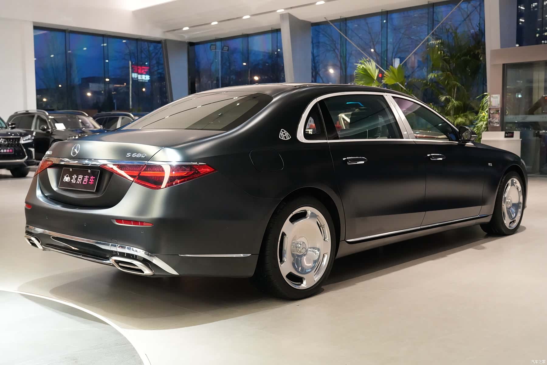 Maybach S-Class, 2023 все фото