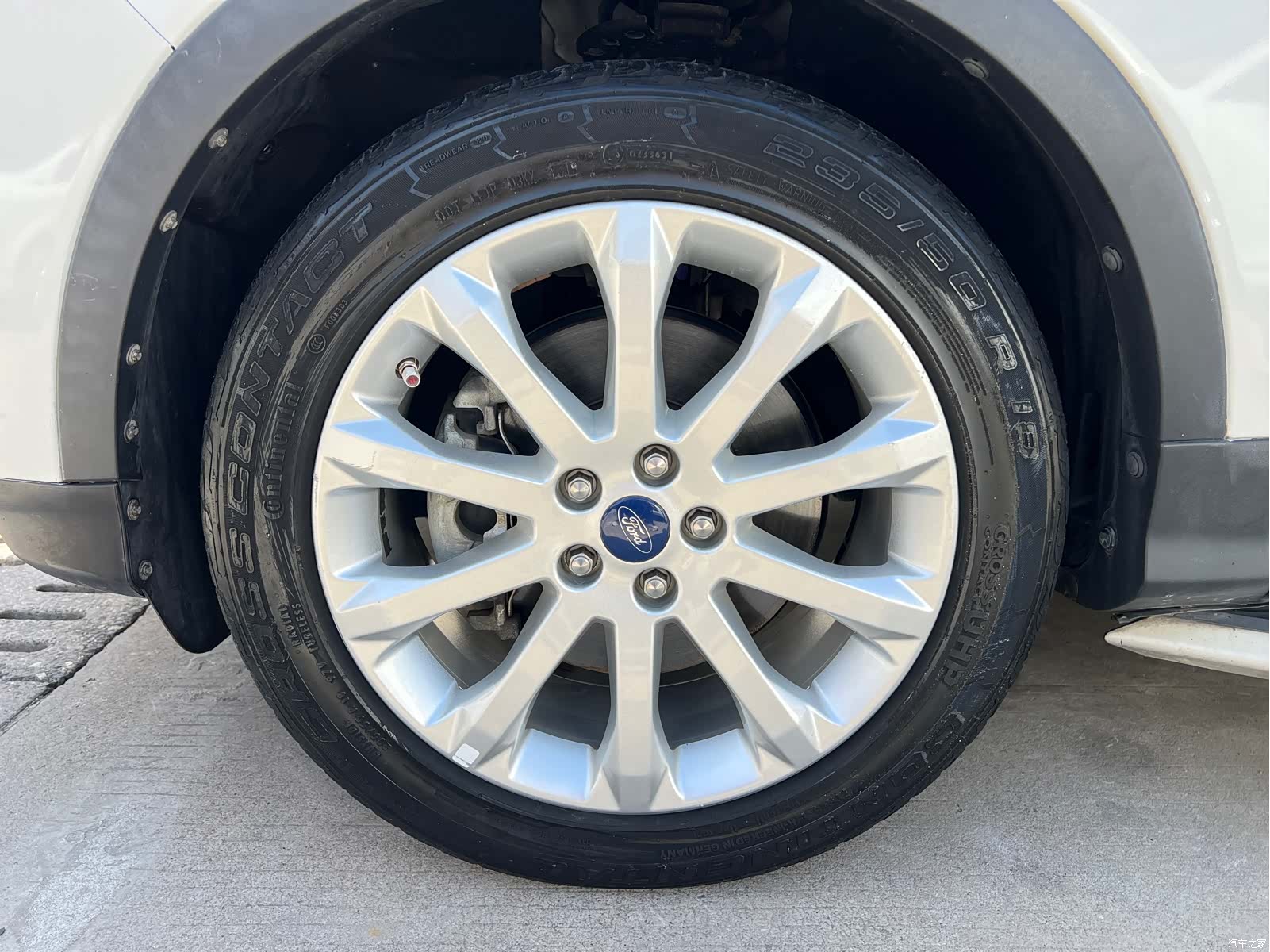 Ford Kuga, 2013 4