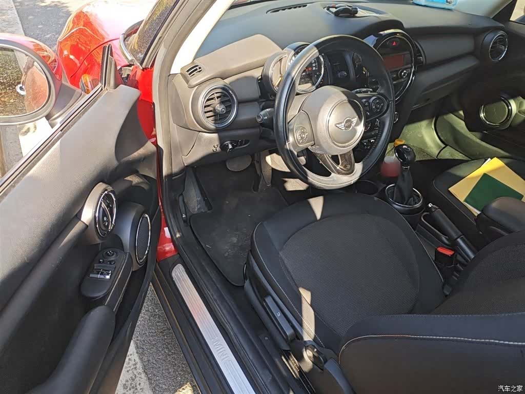 Mini ONE, 2018 14
